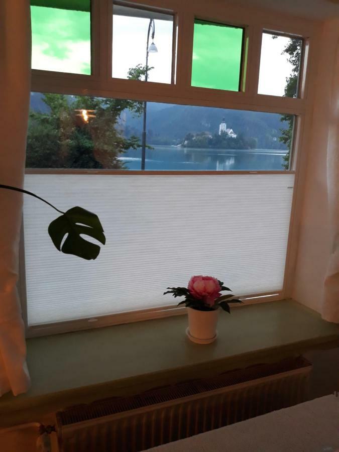Pletna Lake View Apartment  Bled Exterior foto