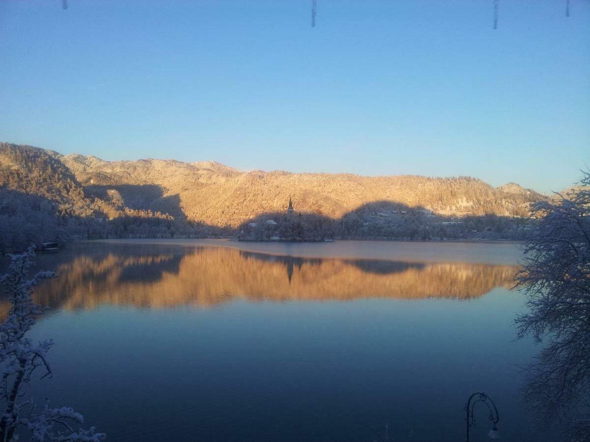 Pletna Lake View Apartment  Bled Exterior foto