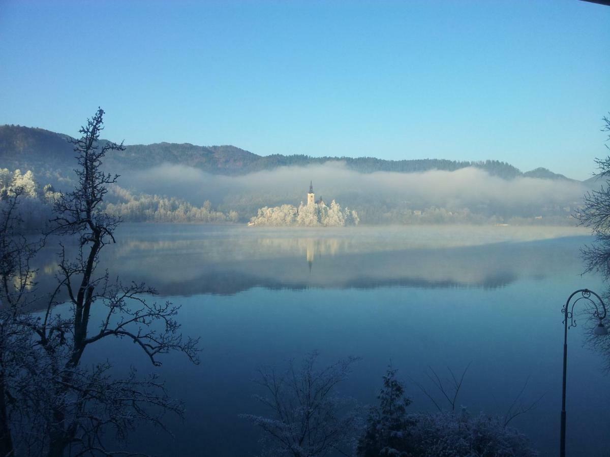 Pletna Lake View Apartment  Bled Exterior foto