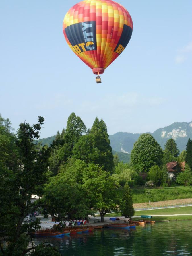 Pletna Lake View Apartment  Bled Exterior foto