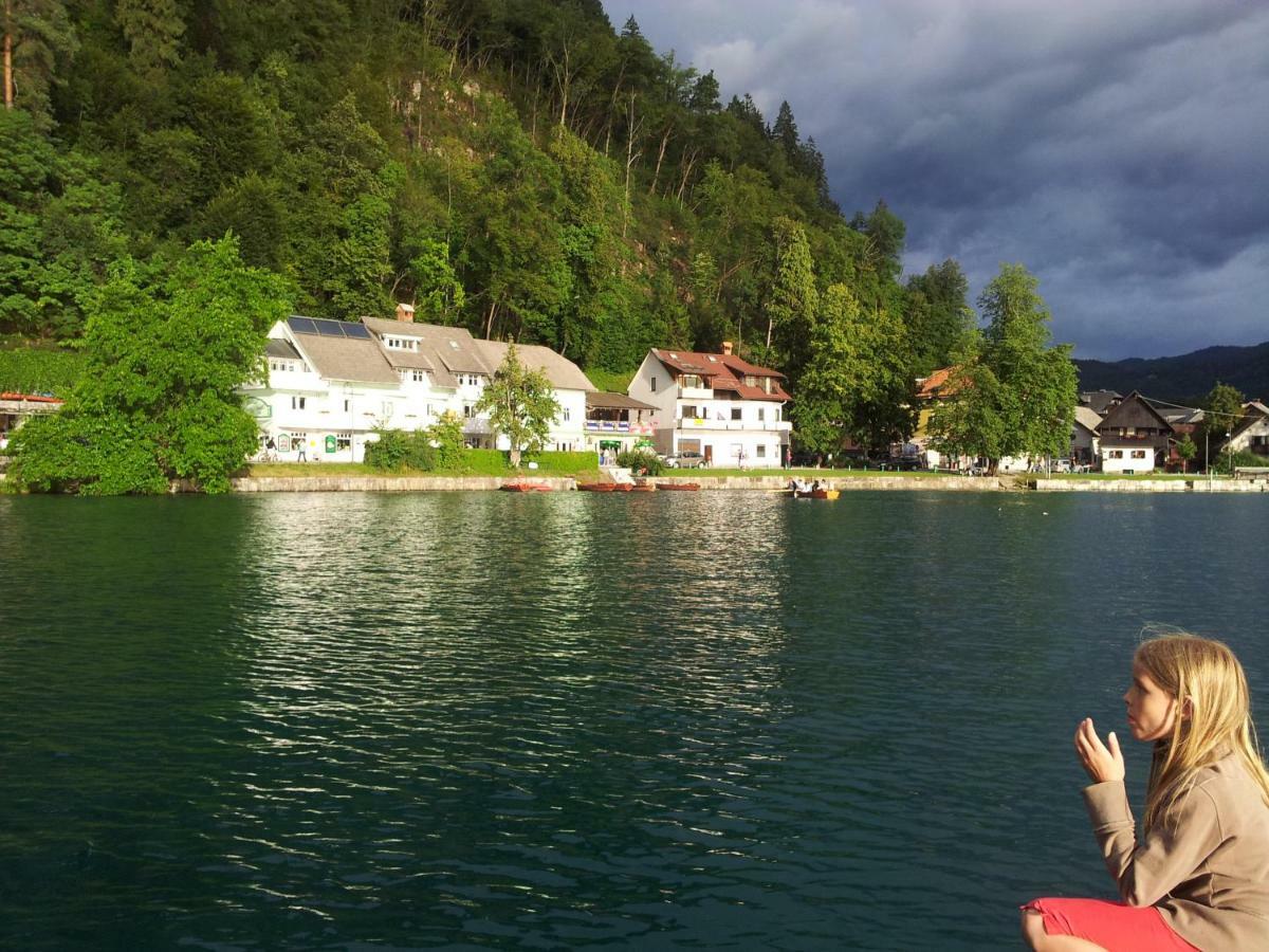 Pletna Lake View Apartment  Bled Exterior foto