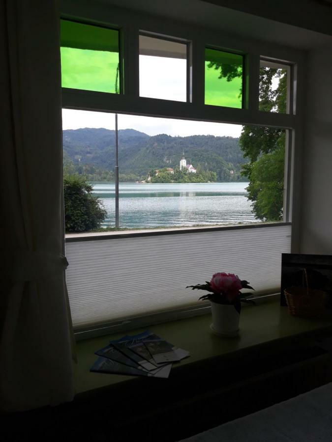 Pletna Lake View Apartment  Bled Exterior foto